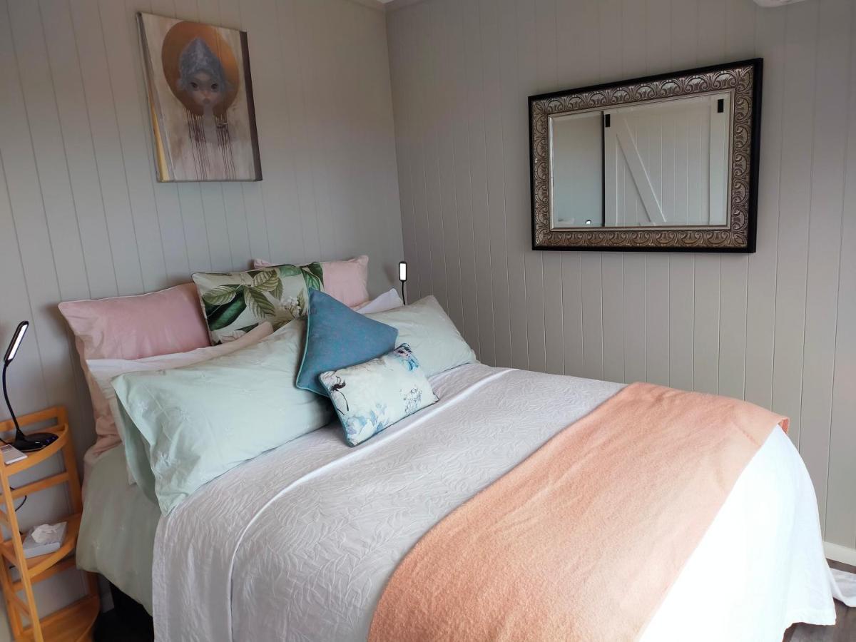 Secluded, Private Rural Retreat Mins From Warkworth -"Avondale" Minihouse Βίλα Εξωτερικό φωτογραφία